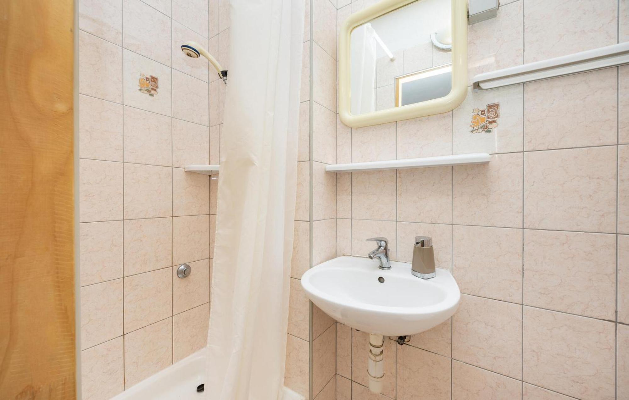 3 Bedroom Gorgeous Apartment In โตรกีร์ ภายนอก รูปภาพ